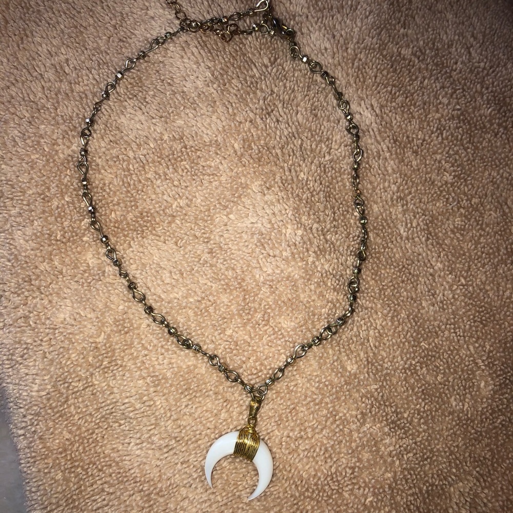 White moon/tooth gold choker